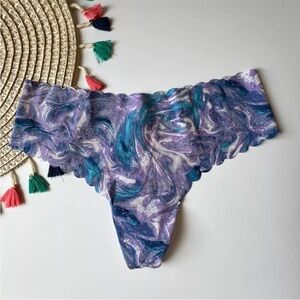 Victoria's Secret No-Show Thong Panty Lilac Soft Marble L NEW